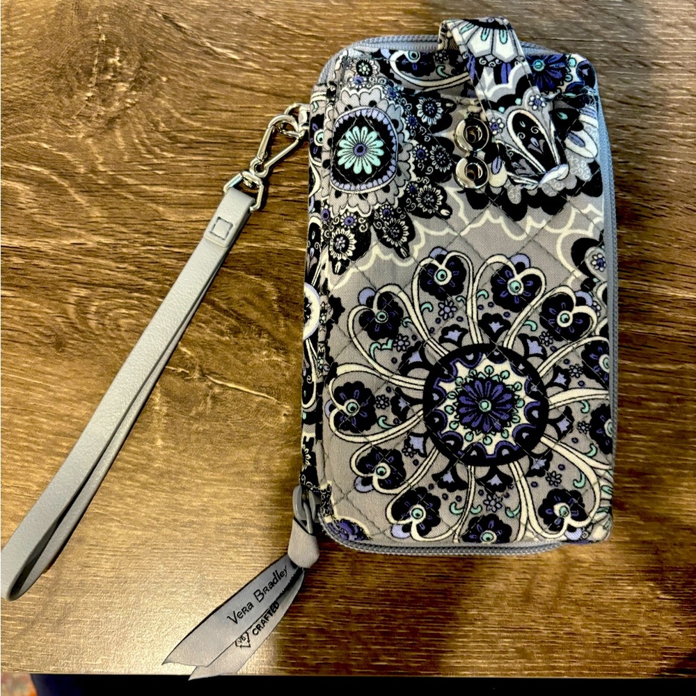 Vera Bradley RFID Smartphone Wristlet